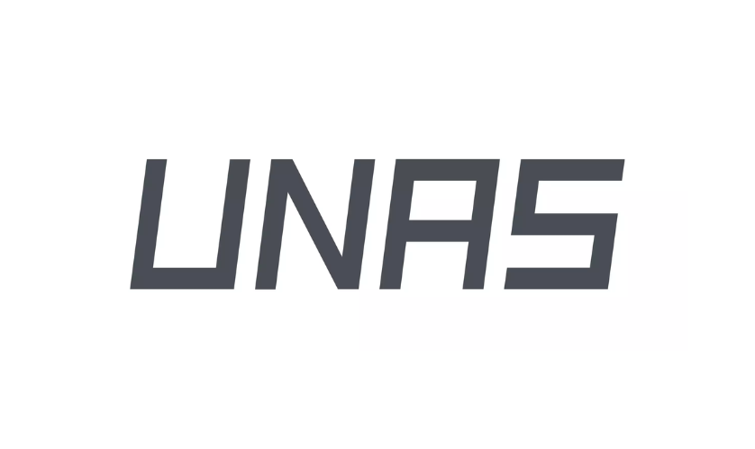 UNAS logó fekete betűkkel fehér háttéren, a népszerű magyar webshop rendszer hivatalos arculati eleme